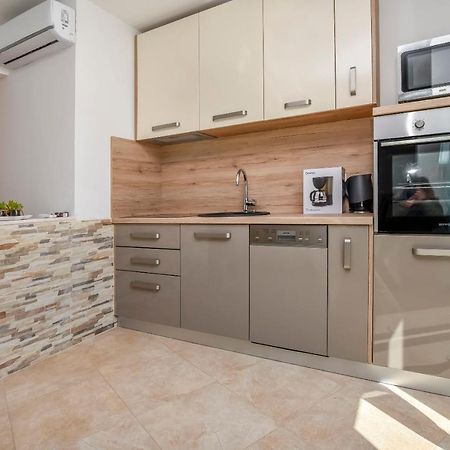 Apartments Jelena Rogoznica  Luaran gambar