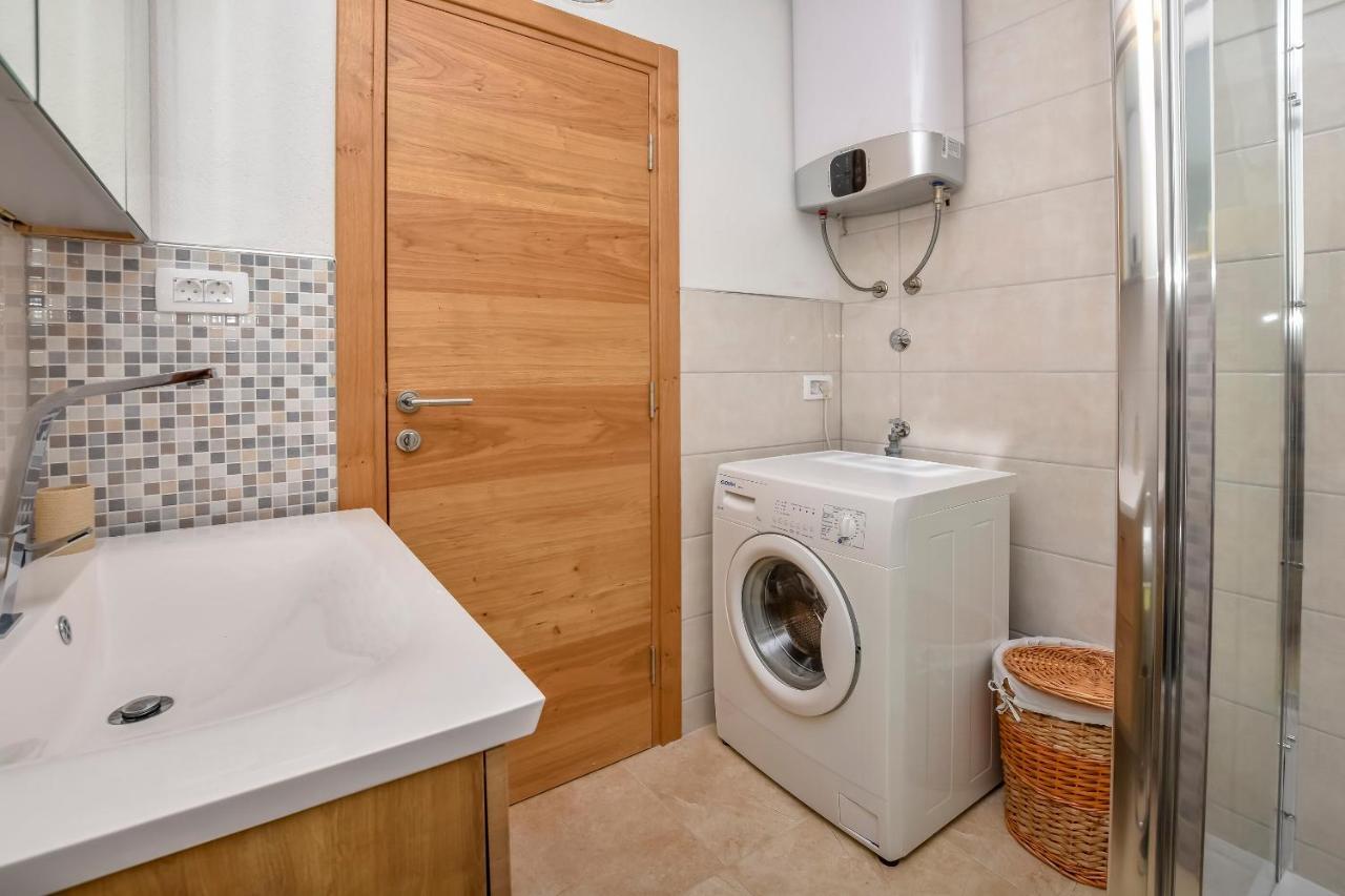 Apartments Jelena Rogoznica  Luaran gambar