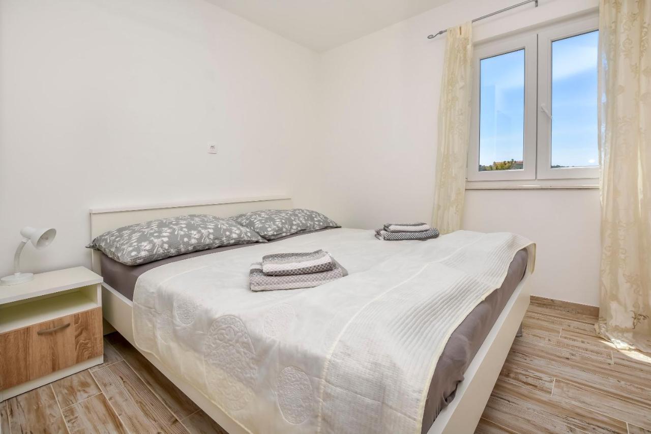 Apartments Jelena Rogoznica  Luaran gambar